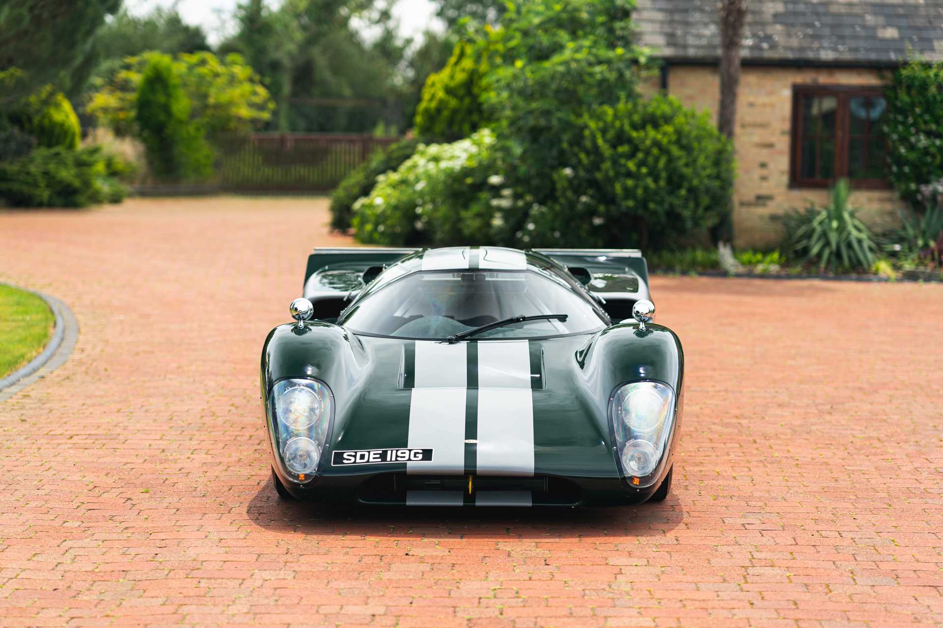 1969 Lola T70 MK3B Coupe | Girardo & Co